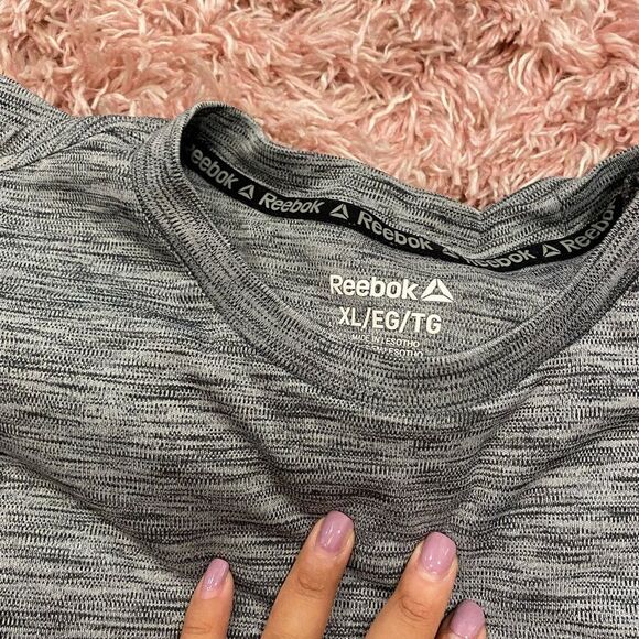 Mens active top  - Picture 2 of 3